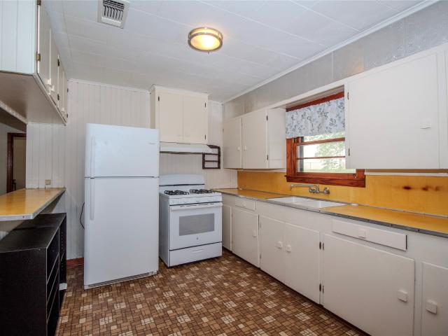 House for sale in Crockett, Texas