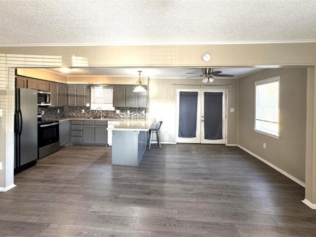 House for sale in Collinsville, Grayson County