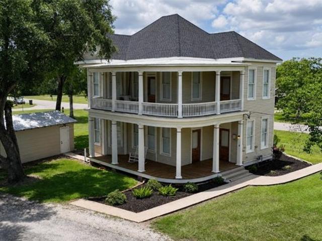 House for sale in Edna, Texas