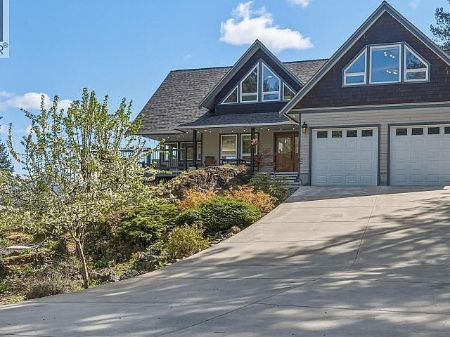 House for sale in Clayoquot, British Columbia