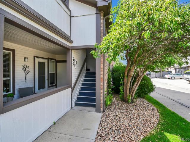 Condo for sale in Wheat Ridge, Colorado