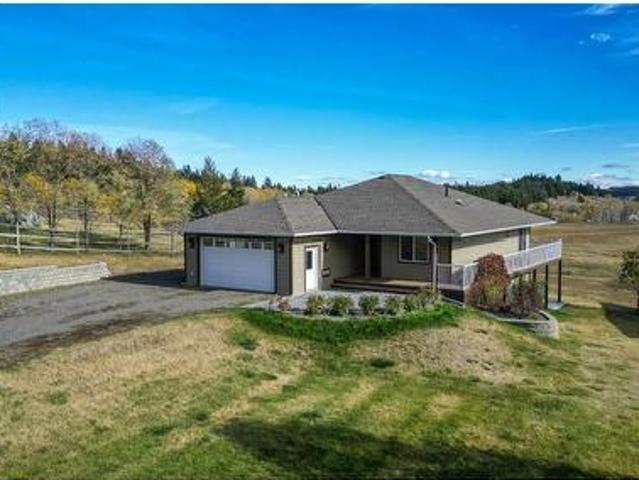 House for sale in 108 Mile Ranch, British Columbia