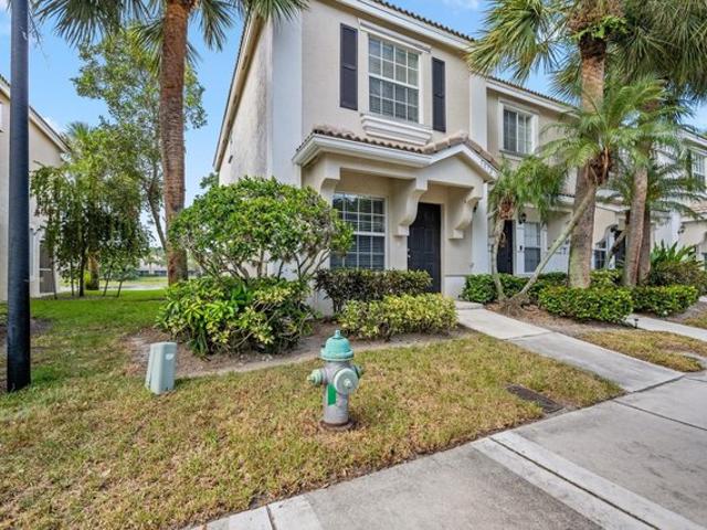 Townhouse for sale in West Palm Beach, Florida