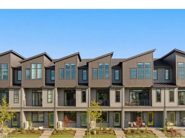 Townhouse for sale in Oregonia