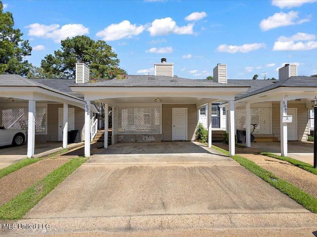 Townhouse for sale in Jackson, Mississippi