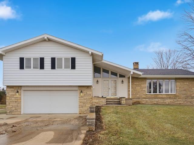 House for sale in Cedar, Iowa