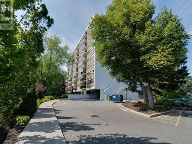 Condo for sale in Oakville, Ontario