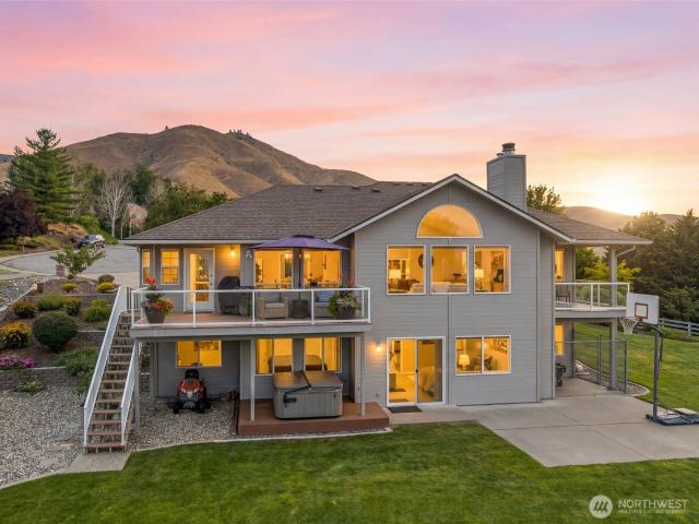 House for sale in Wenatchee, Washington