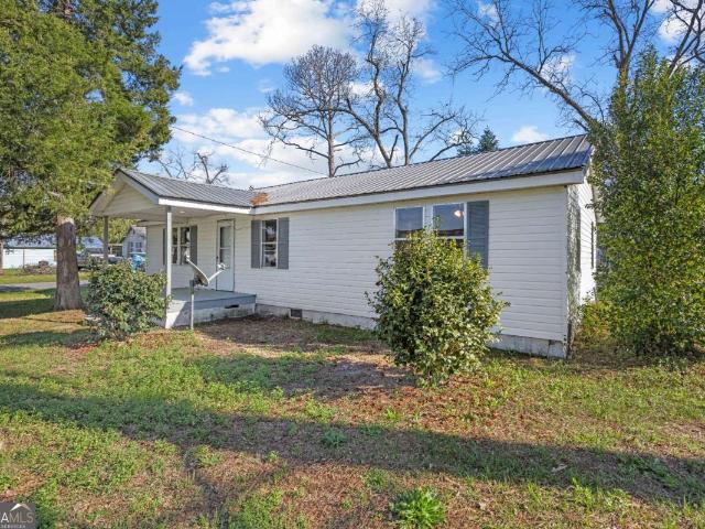House for sale in Nashville, Georgia