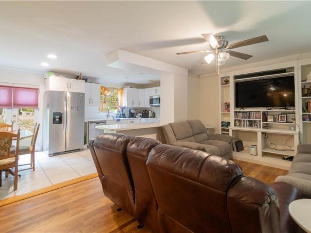 House for sale in Kings Court, Yorktown