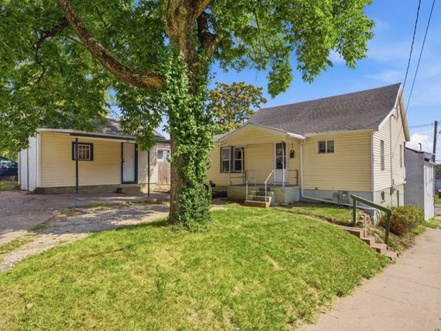 House for sale in Muscatine, Iowa
