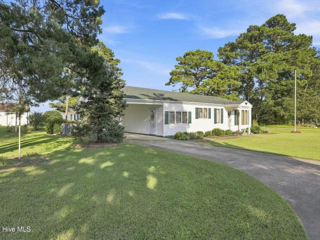 House for sale in Aydlett, North Carolina