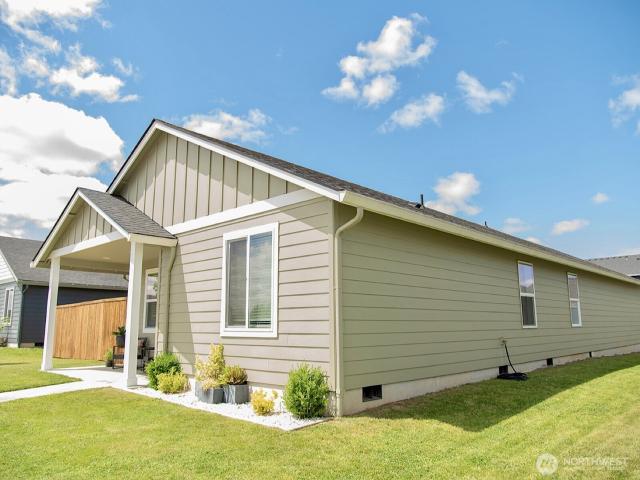 House for sale in Winlock, Washington