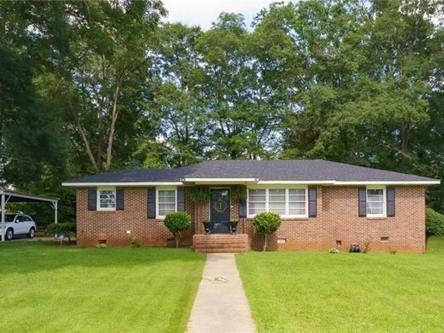 House for sale in Lanett, Alabama