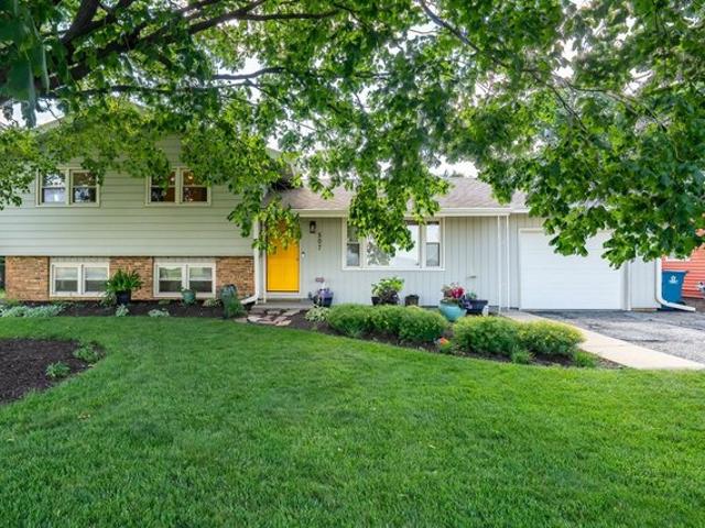 House for sale in Mclean, Illinois