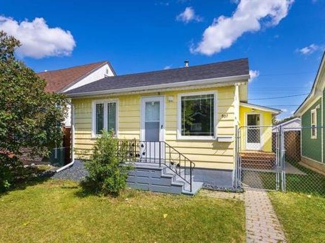 House for sale in East St. Paul, Manitoba