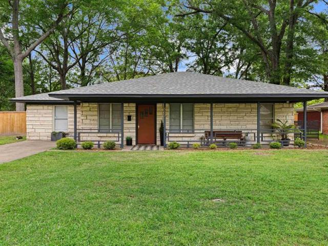 House for sale in Marion, Texas