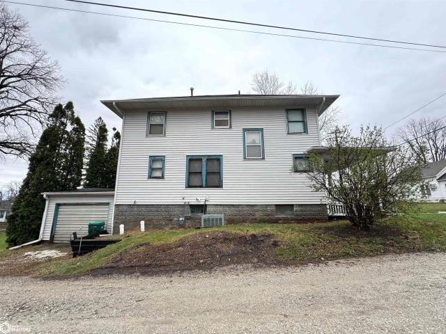 House for sale in Creston, Iowa