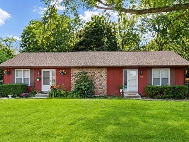 House for sale in Wauconda, Illinois