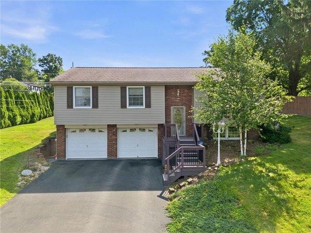 House for sale in Finleyville, Pennsylvania