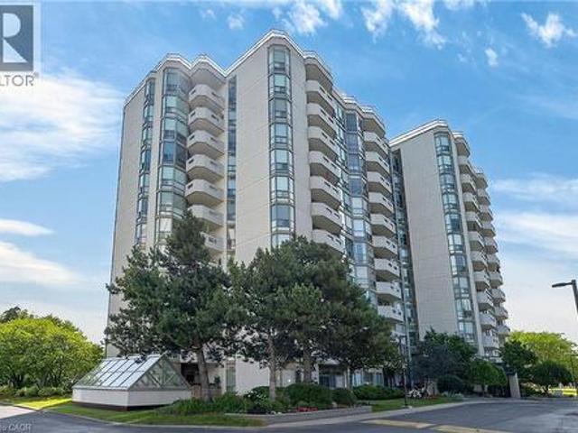 Condo for sale in Burlington, Golden Horseshoe