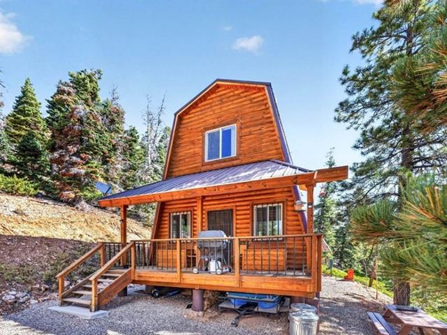 House for sale in Duck Creek Village, Kane County