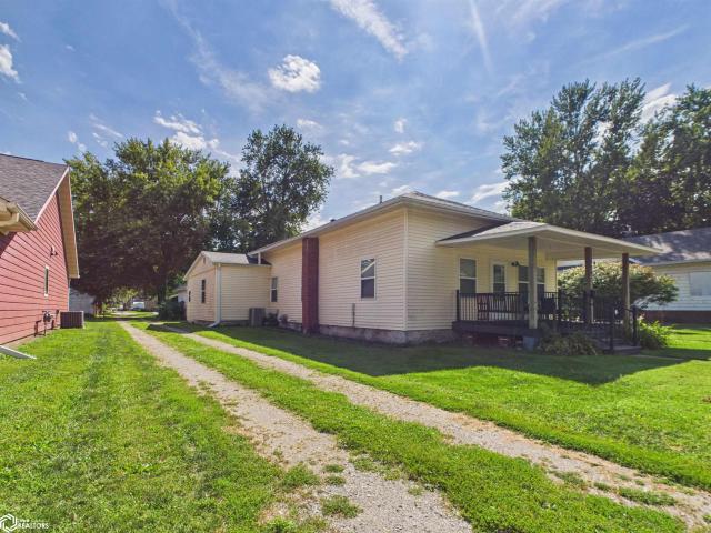 House for sale in Mahaska, Iowa