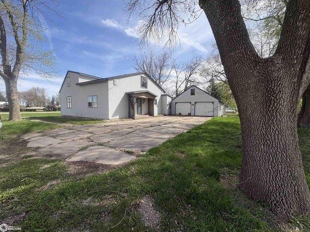 House for sale in Buffalo Center, Iowa