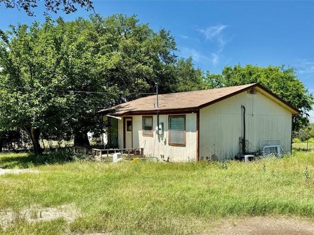 House for sale in Hamilton, Texas