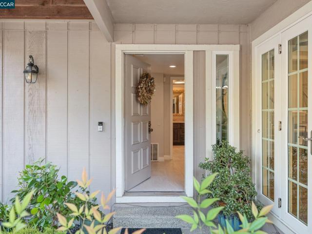Townhouse for sale in Walnut Creek, California