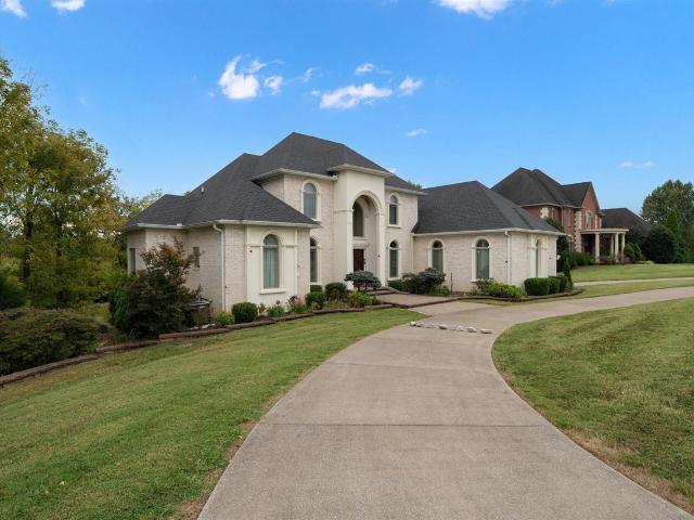 House for sale in Bowling Green, Warren County
