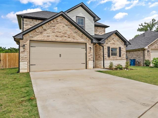 House for sale in Lindale, Smith County
