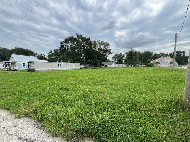 Land for sale in Clinton, Illinois