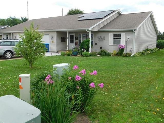 Condo for sale in Cedar, Iowa
