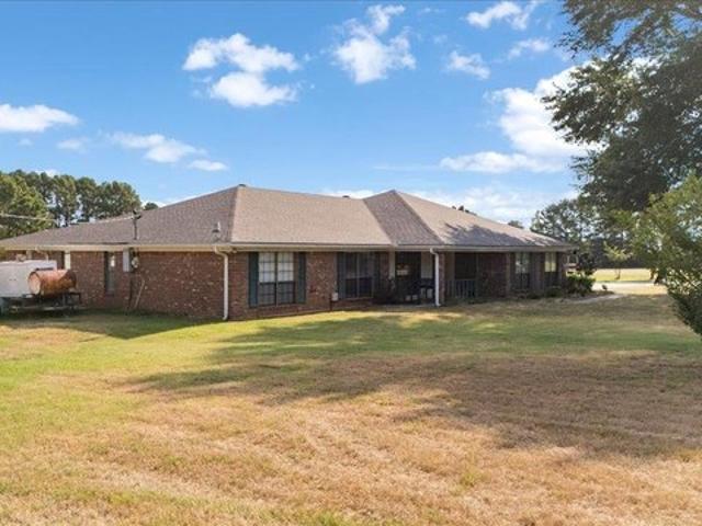 House for sale in Gladewater, Texas