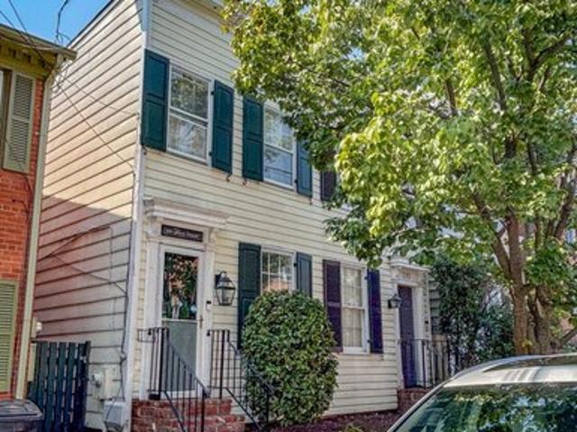 Townhouse for sale in Virginia