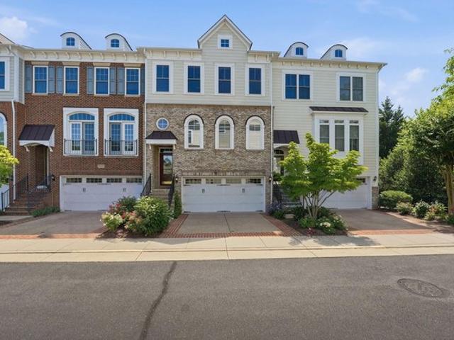Townhouse for sale in Virginia