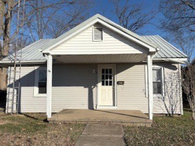 House for sale in Carmi, Illinois