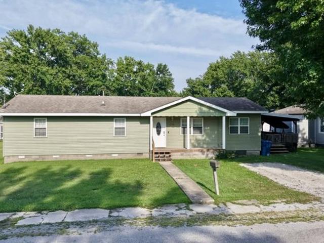 House for sale in Benton, Illinois