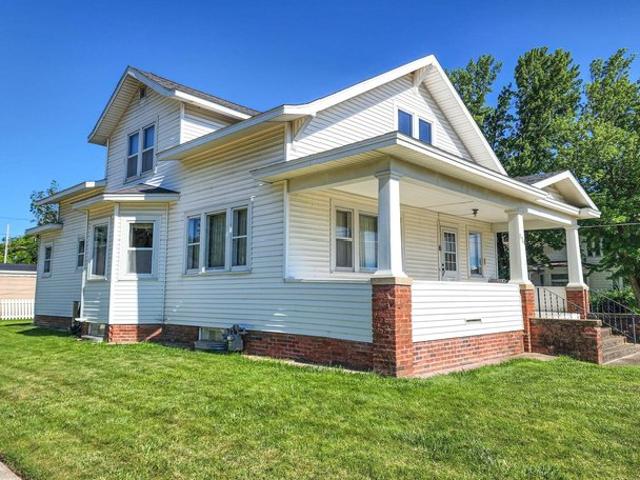 House for sale in Manchester, Iowa