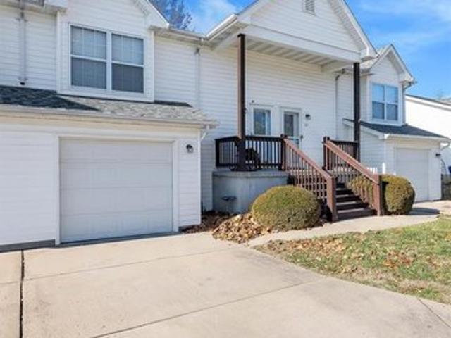 Condo for sale in Pacific, Missouri