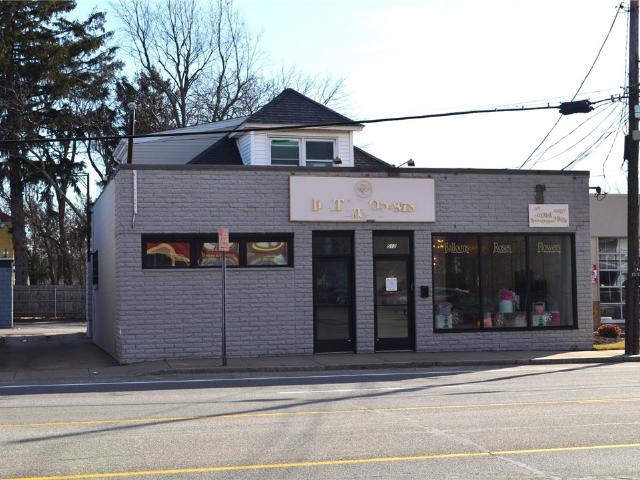 Commercial for sale in Cranston, Rhode Island
