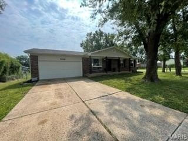 House for sale in Pacific, Missouri