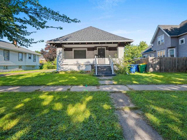 House for sale in Seymour Park, Green Bay