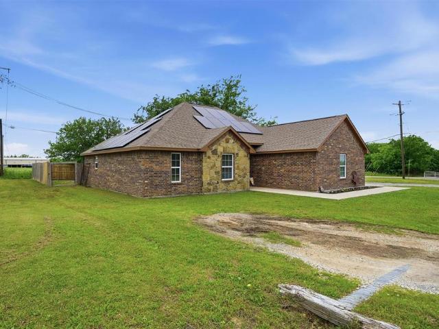 House for sale in Southmayd, Texas