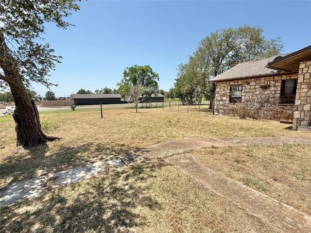 House for sale in Lone Wolf, Oklahoma
