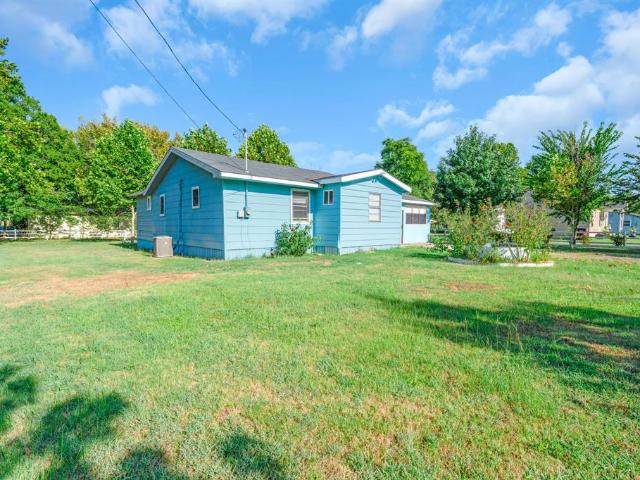 House for sale in Como, Texas