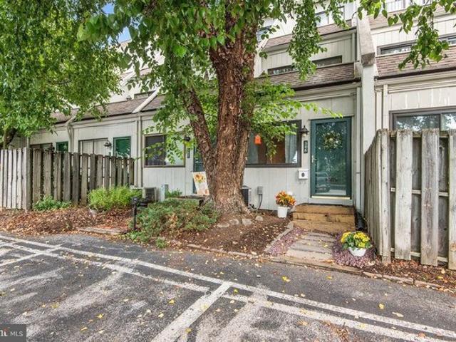 Condo for sale in Chester, Pennsylvania