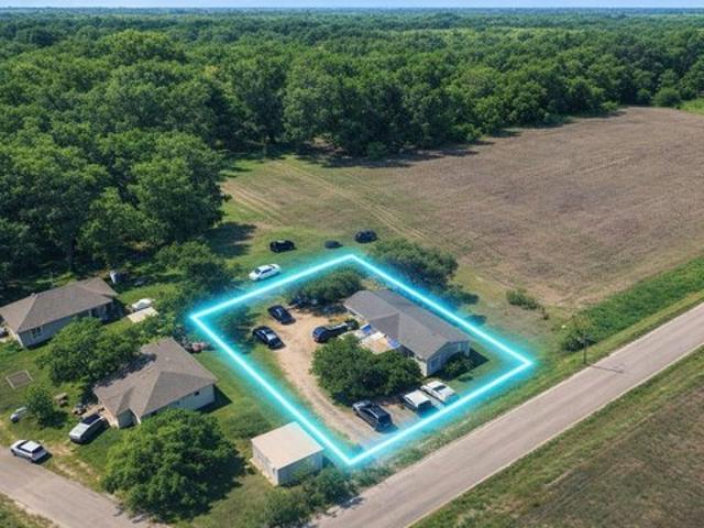 House for sale in Farmersville, Texas