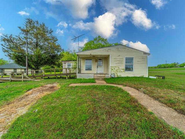 House for sale in Farmersville, Texas